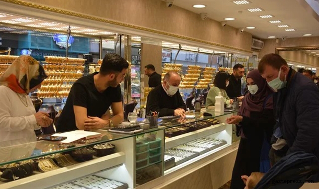 Fiyatlar yükseldi daha da yükselecek!  Herkes kuyumculara akın etti!