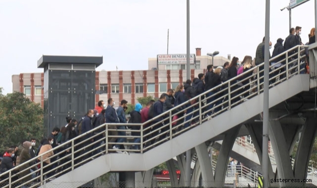 İstanbul'da toplu taşımada yoğunluk!