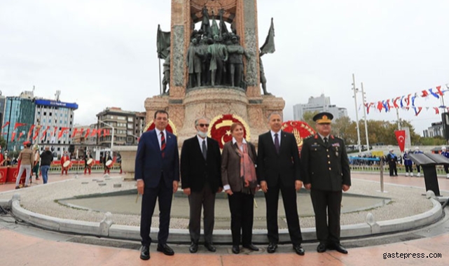 İstanbul'un Kurtuluşu Taksim'de kutlandı!