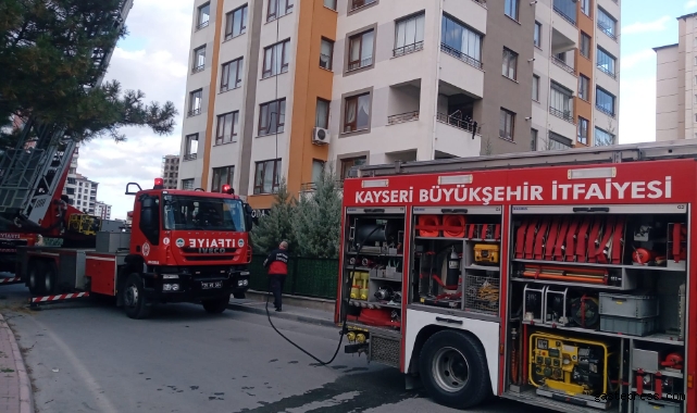 Kayseri'de 13 katlı apartmanda yangın!