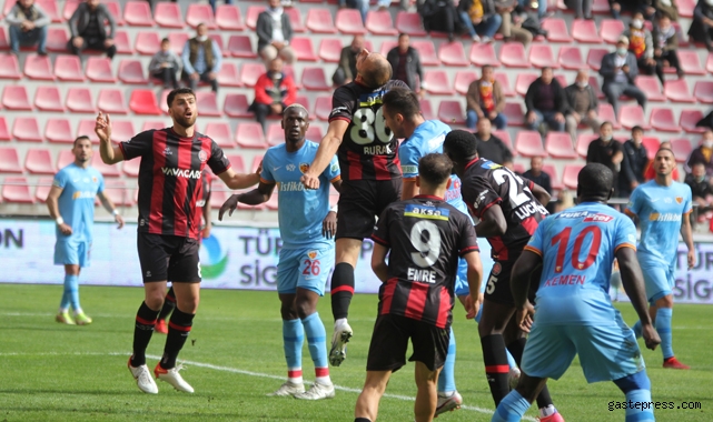 Kayserispor, sahasında Karagümrük'ü yenerek kötü gidişe dur dedi!