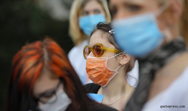 Koronavirüs pandemisinin gribe evrilmesinin şartını söyledi!