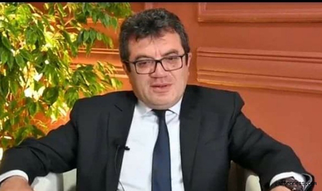 Meclis Üyesi Adnan Kenanoğlu, "10 Vekilimiz var, Hiç bir arada resimlerini göremedim"