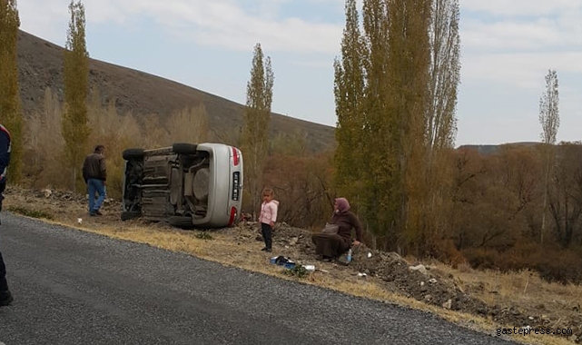 Otomobil şarampole devrildi: 3 yaralı!