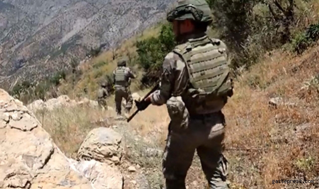 PKK'nın sözde doğu karargahı ele geçirildi; 12 terörist etkisiz!