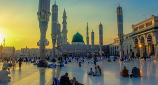 Suudi Arabistan'da açık alanlarla maske zorunluluğu kalkıyor!