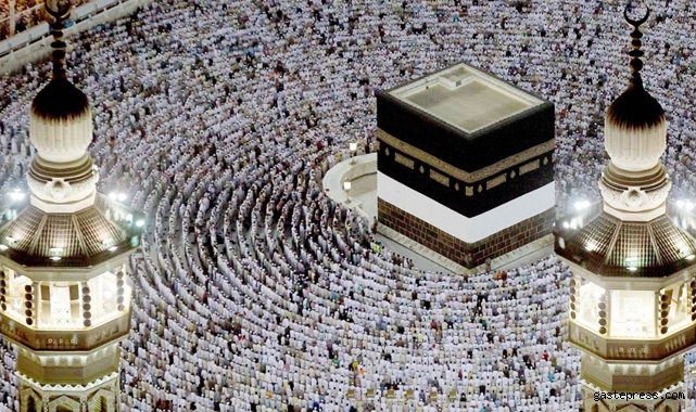 Suudi Arabistan, umreye 2 doz koronavirüs aşısı şartı koydu!