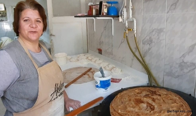 Afyonkarahisar'da bu dükkanda ihtiyaç sahibi öğrencilere gözleme ücretsiz!
