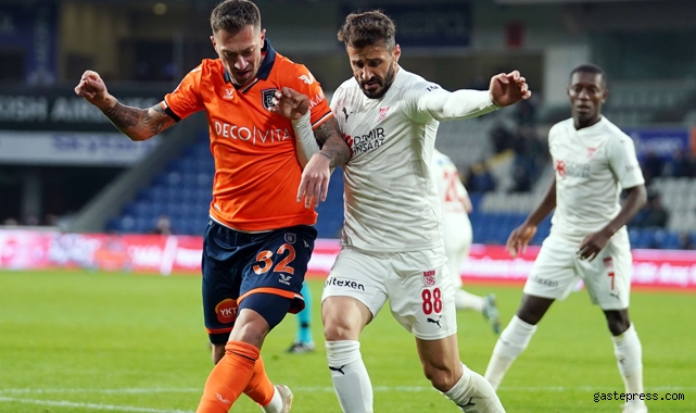 Başakşehir, Sivasspor'u da yenerek 5'te 5 yaptı!