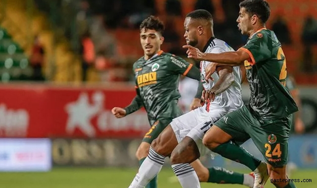Beşiktaş, Alanyaspor'a da mağlup oldu!
