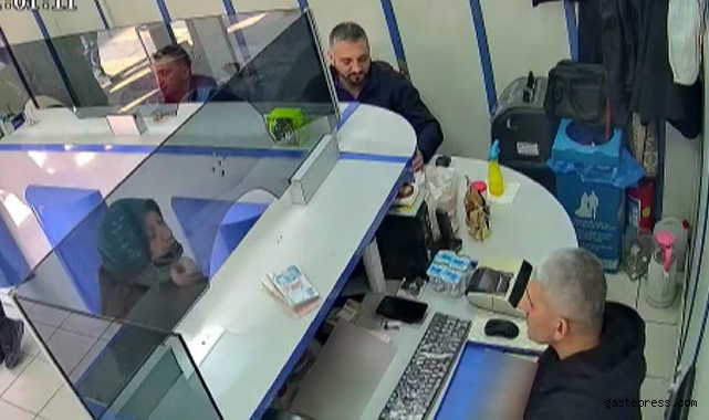 Döviz alan vatandaşa yanlışlıkla 500 dolar fazla verdi!