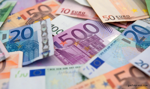 Euro 15 TL'yi geçti, dolar fırladı!