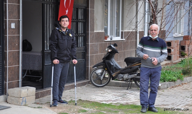 Fırat Kalkanı harekat bölgesinde gazi olan asker baba evinde!