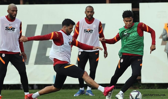 Galatasaray'da derbi mesaisi başladı! 15 oyuncu katılmadı!