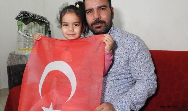 Gaziantep'te bayrak sevgisi kameraya yansıyan kız konuştu!