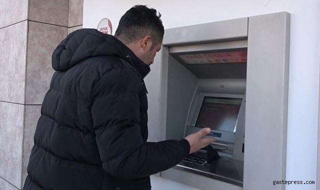 Hesabındaki parayı görünce şoke oldu!