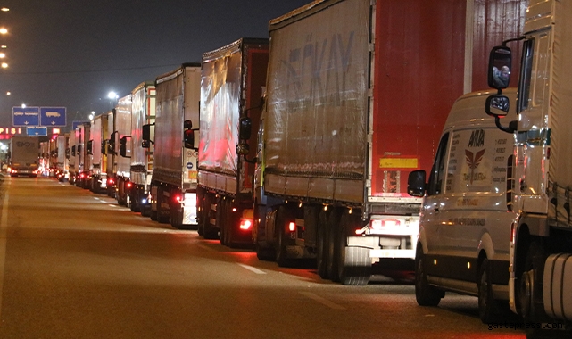 Kapıkule'de TIR kuyruğu 11 kilometreyi buldu: 3 gündür bekliyorlar!