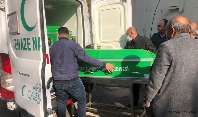 Kayıp 2 arkadaşın cansız bedeni bahçede gömülü halde bulundu!