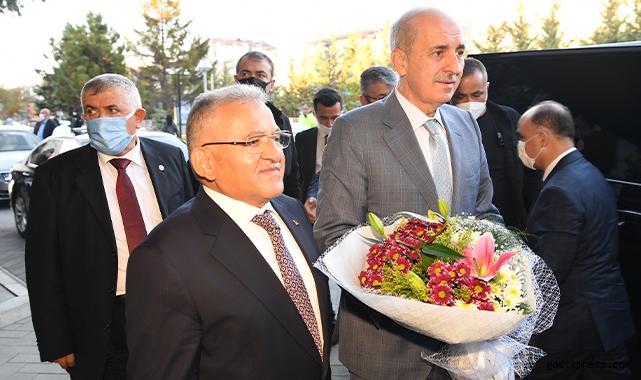 Kayseri Büyükşehir Belediyesini ziyaret eden Kurtulmuş, Başkan Büyükkılıç’tan da övgüyle bahsetti.