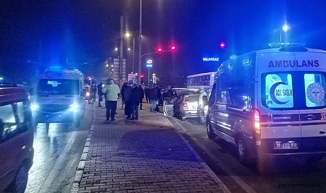Kayseri'de 5 araçlı zincirleme trafik kazası: 3 yaralı!