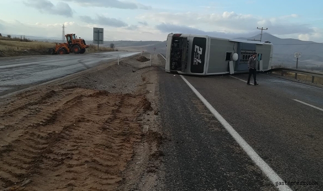 Kayseri&#039;de yolcu otobüsü devrildi: 11 yaralı!