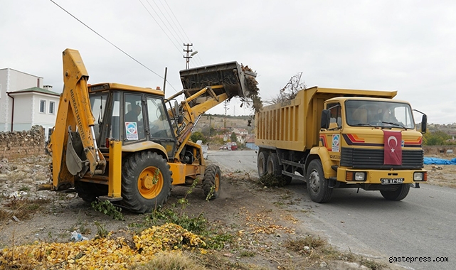 Kayseri Melikgazi’de sonbahar temizliği devam ediyor