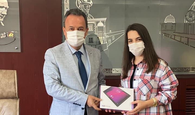 Kayseri Melikgazi Kaymakamlığı’ndan Öğrencilere Bilgisayar Desteği!
