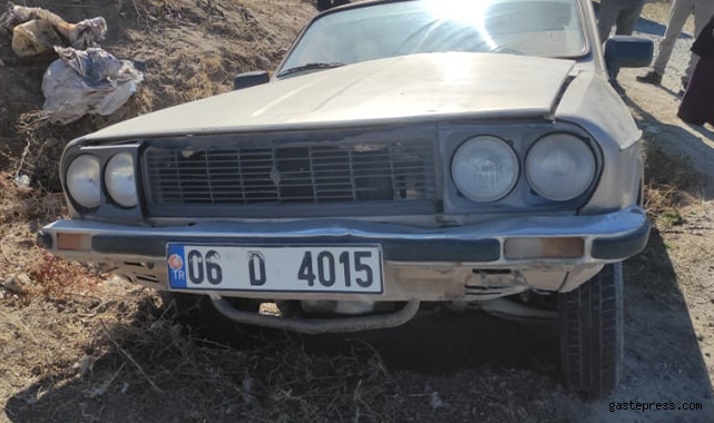 Kaza yapan araçlar şarampole devrildi!