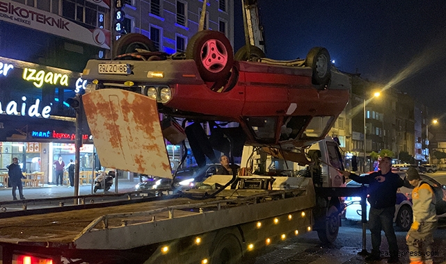 Kaza yapan otomobil ters döndü: 4 yaralı!