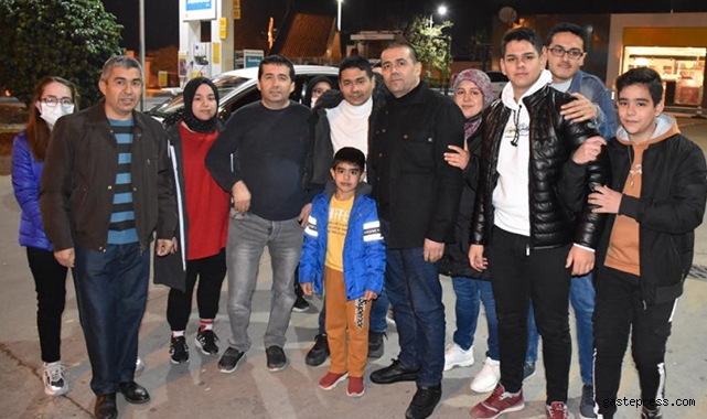 Libya'dan Türkiye'ye getirilen Nurettin Çalık Adana'ya gelerek ailesine kavuştu