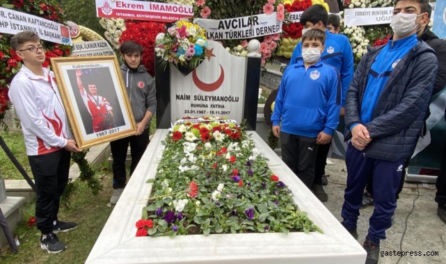 Naim Süleymanoğlu vefatının 4'üncü yılında mezarı başında anıldı!