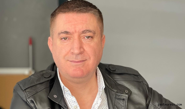 Serkan Tok&#039;un yeni imajıyla paylaştığı fotografı rekora gidiyor!