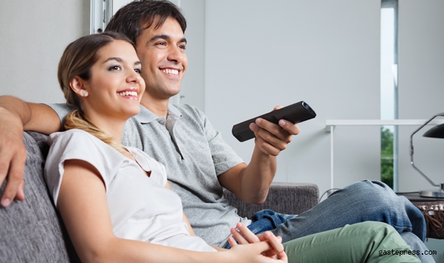 Türkiye’de televizyon izleme süresi 4,5 saati aştı!