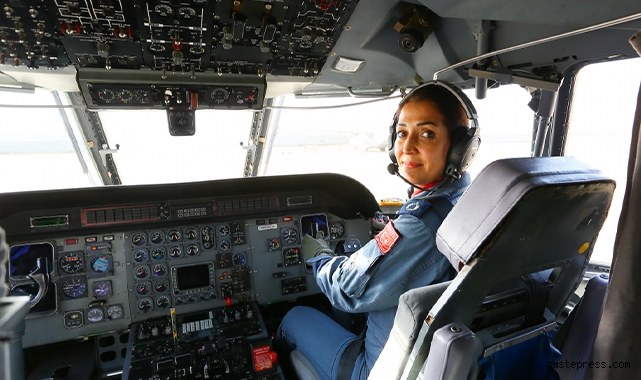 15 tonluk CASA uçağını kanatlandıran kadın pilot: 'Yarbay Mesude Küçük'