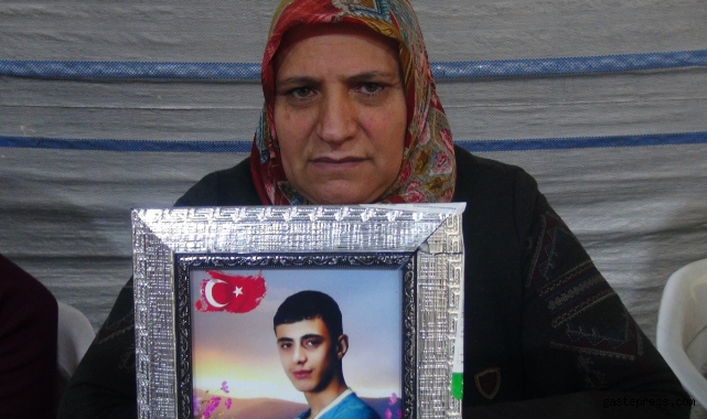 Acılı Anne oğluna seslendi, " Oğlum Aziz, Gel Devletimize sığın"