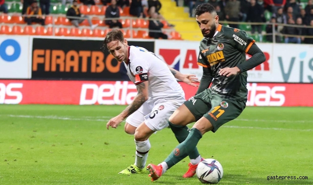 Alanyaspor öne geçti Fatih Karagümrük yakaladı!