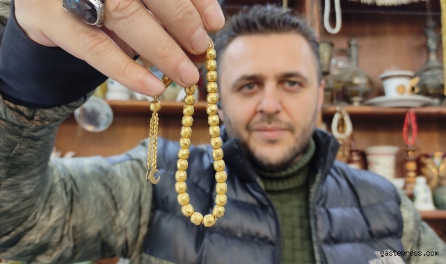 Altın tespih büyük ilgi çekiyor!