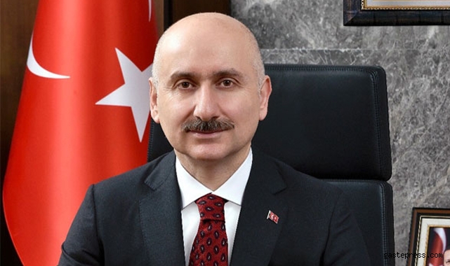 Bakan Karaismailoğlu: “Kendi uydusunu üreten dünyadaki ilk 10 ülke arasında yerimizi alacağız”