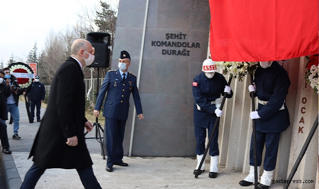 Bakanlar Akar ve Karaismailoğlu, Şehit Komandolar Durağını ziyaret etti!