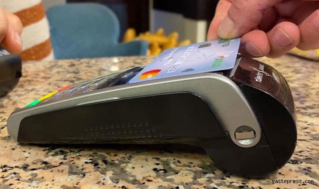 Bankadan gelen telefonla neye uğradığını şaşırdı!