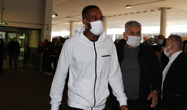 Beşiktaş, Dortmund maçı için Almanya’da!