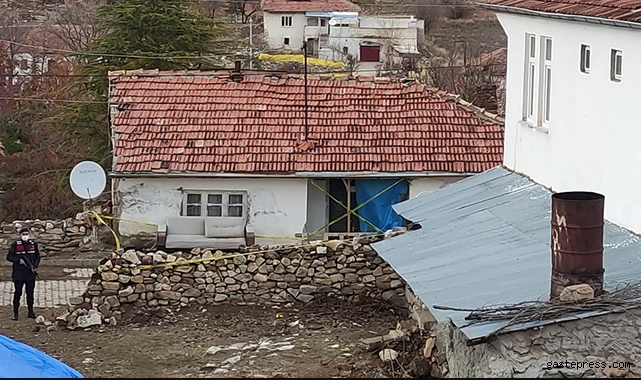 Bir aylık bebeğini vahşice katletti!