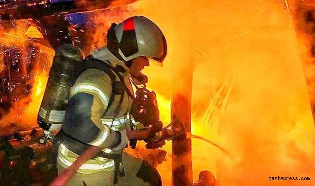Bursa'da korkutan samanlık yangını!