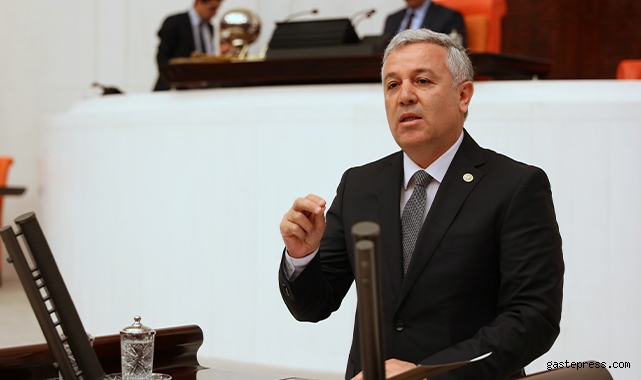 CHP Milletvekili Arıktan AK Partili Karayel'e, "Şirketlere nasıl çökülür babana sor da anlatsın"