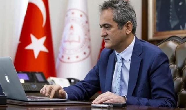 Çocuklarda illet hortladı üniversiteler Omicron arası verdi!