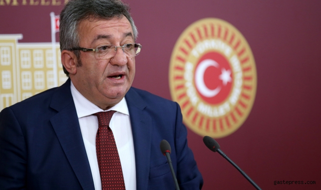 Engin Altay'dan bakan değişikliği eleştirisi!
