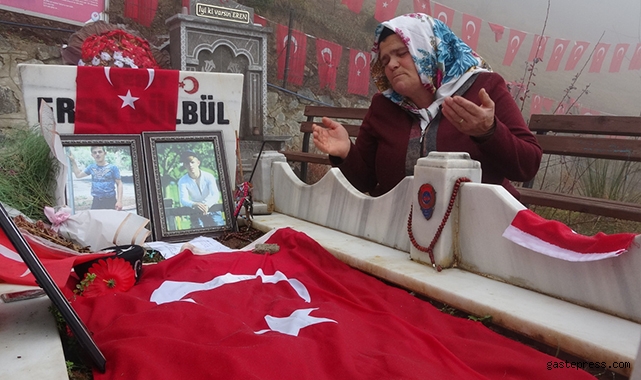Eren Bülbül'ün hayatının konu edildiği film doğum günü olan 1 Ocak'ta vizyona giriyor!