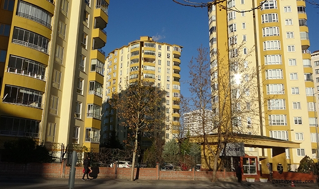Evinde ölü bulunan engelli kadının cinayete kurban gittiği şüphesi!
