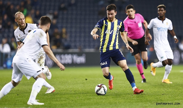 Fenerbahçe Sezonun İlk yarısını Yeni Malatyaspor Galibiyeti ile kapadı!
