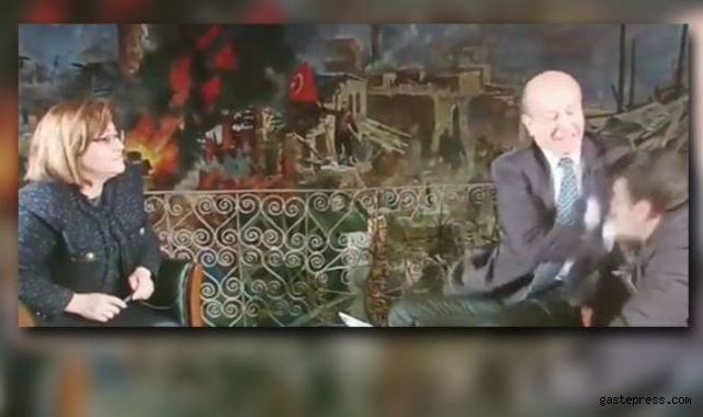 Habertürk yazarı Muharrem Sarıkaya, kamera önünde çalışanı tokatladı!